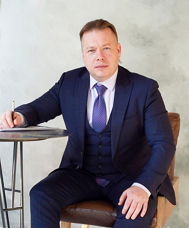 Адвокат Владимир Васильевич Татауров